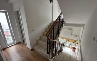 Casă / Vilă cu 5 camere zona Lunei - Poză 28