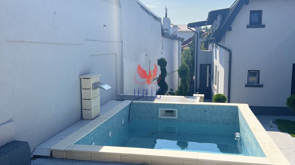 Vila superba cu piscina, zona ultracentrala - Poză 13