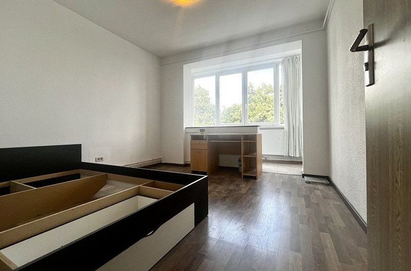 Apartament 3 camere, decomandat, 3 balcoane, in zona Central-Iulius Mall - Poză 10