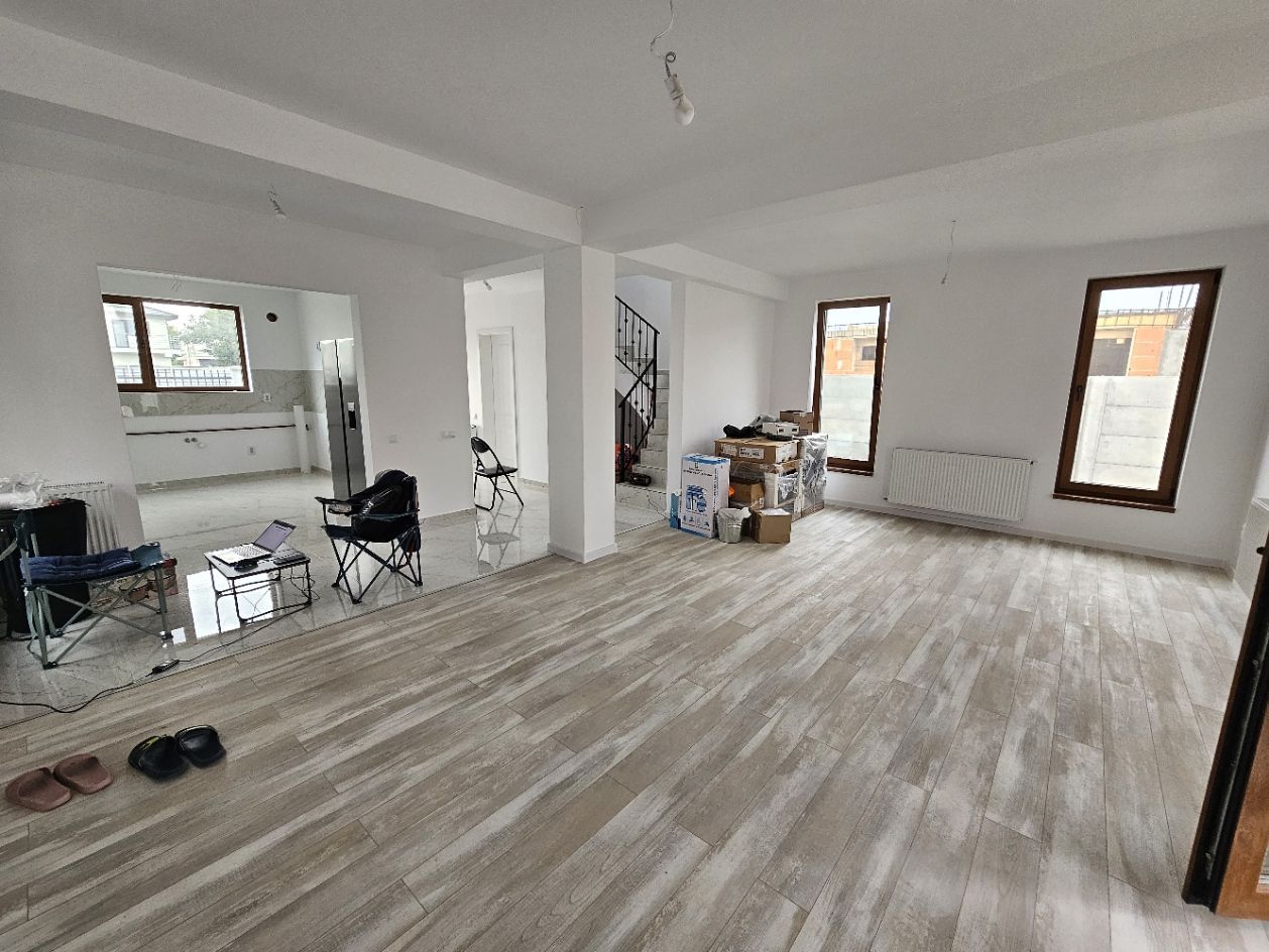 Casă Independentă curte Generoasă și Liniște finisaje de calitate - Poză 1