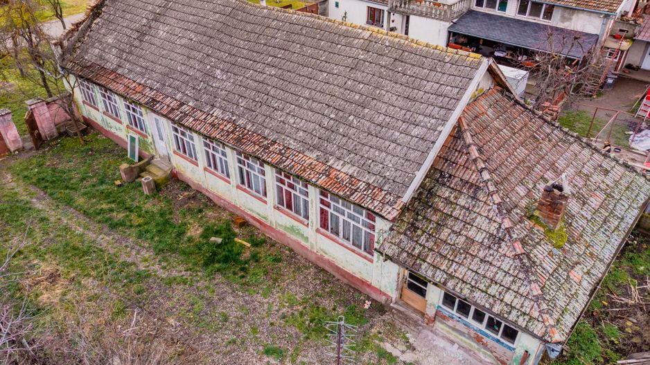 Casă bătrânească cu teren în Felnac - Poză 15