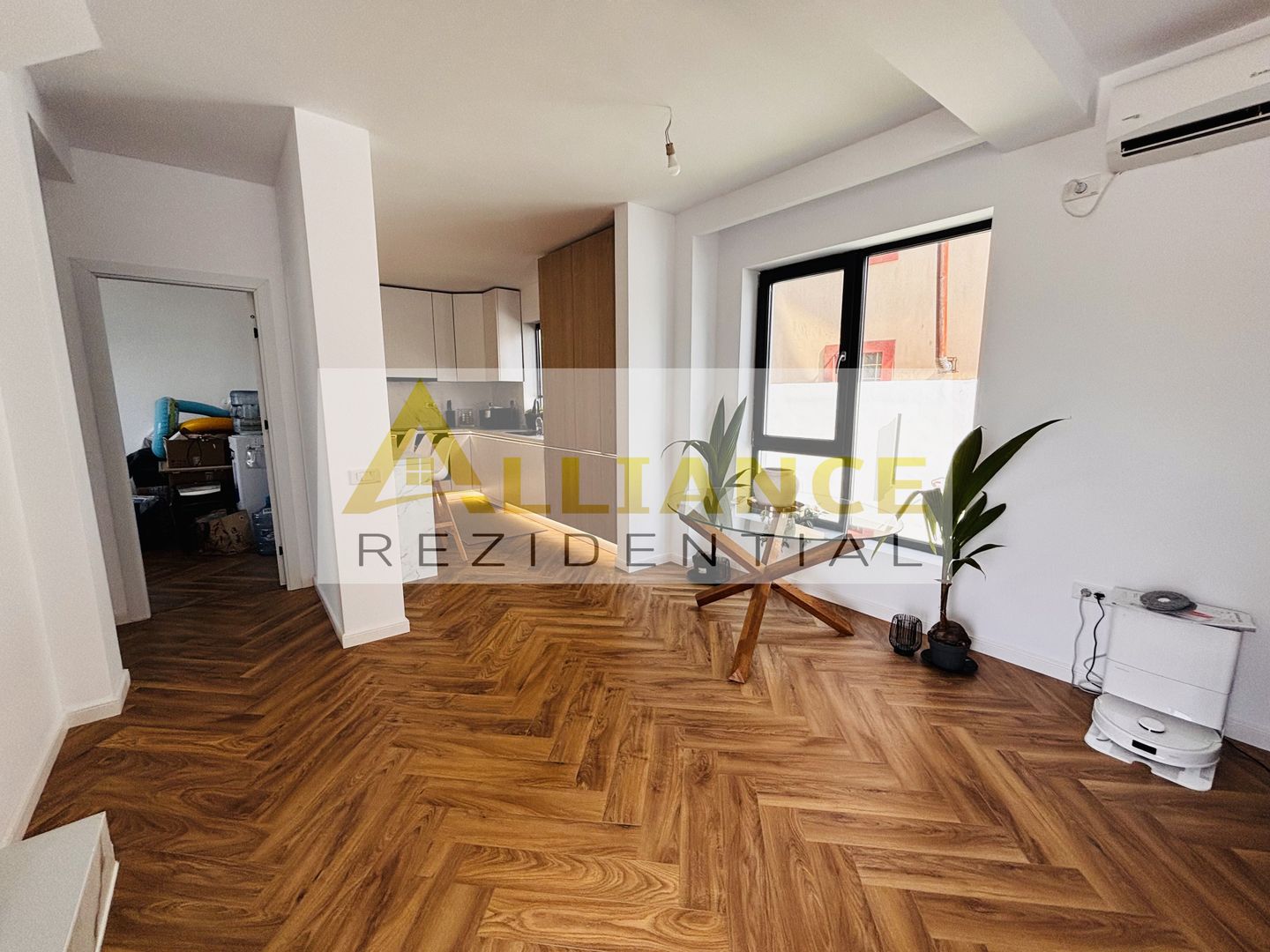 Casa  individuala cu piscina incalzita  5 camere 120 mp utili 280 - Poză 6