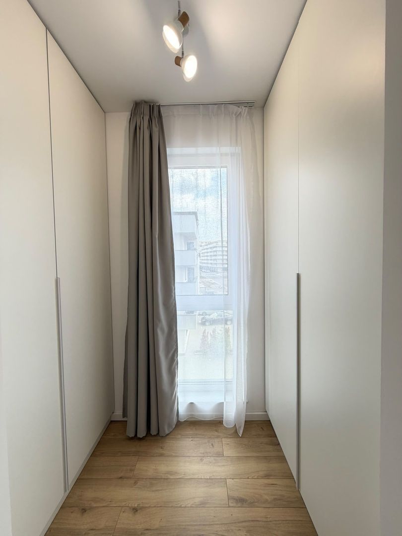 Apartament 2 camere, balcon, etaj intermediar, garaj, zona Eroilor - Poză 11