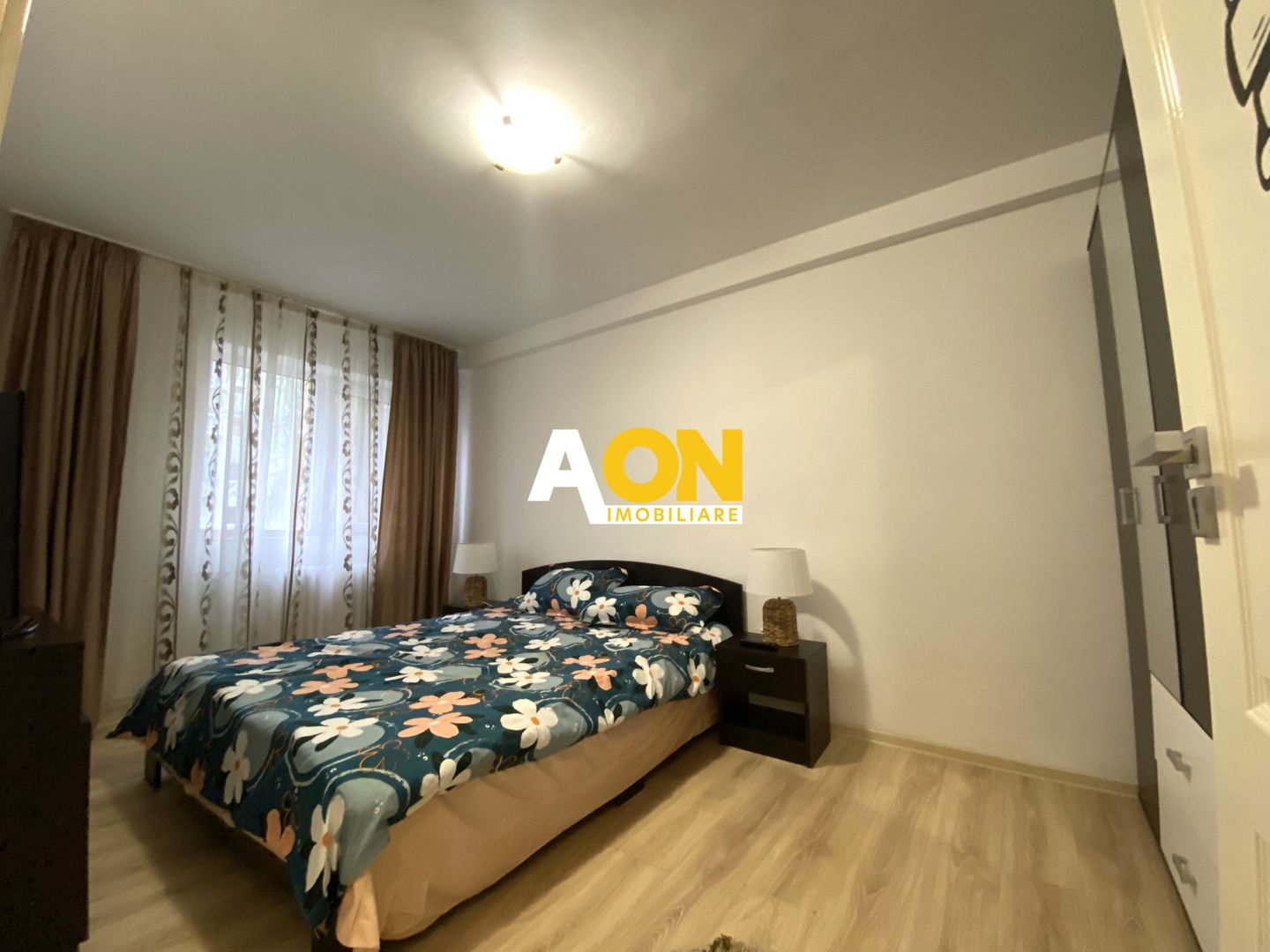 Apartament cu 2 Camere, Zona Cetate - Poză 2