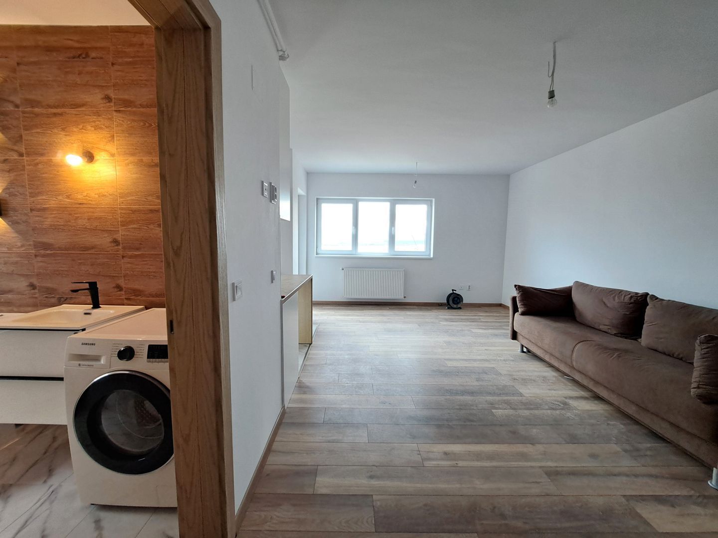 Apartament 2 camere- bloc intabulat - zona Shopping City Sibiu - Poză 2