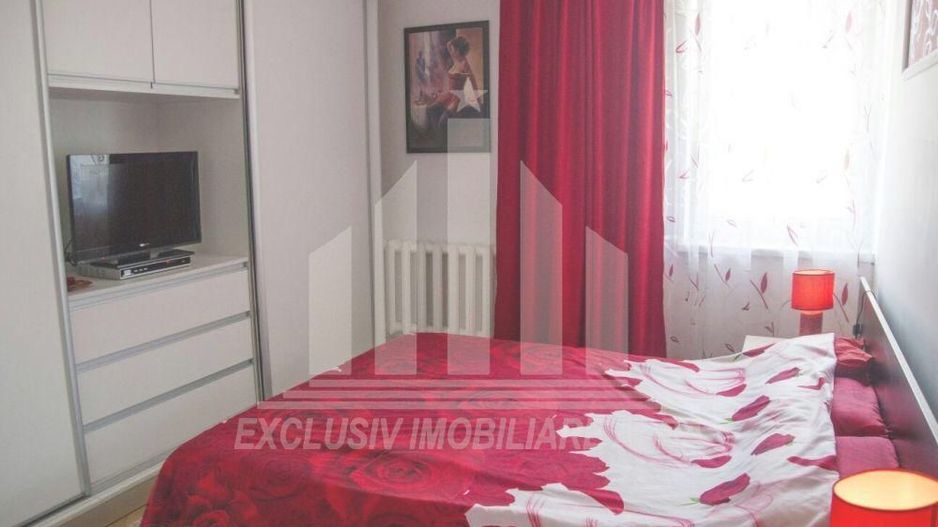 Apartament cu 3 camere decomandate, Centru - Poză 2