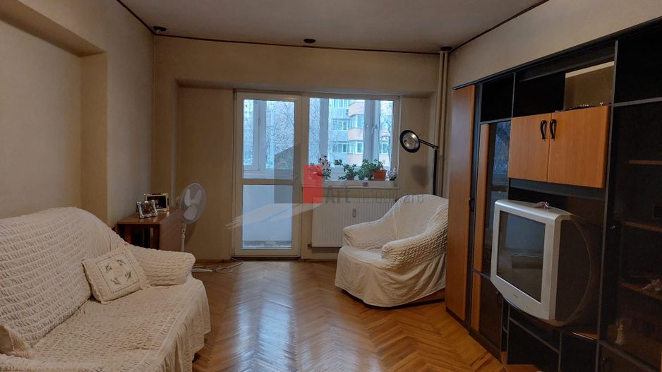 Apartamentul "POLIRAN", Rahova-Liceul Bolintineanu, bloc stradal, vedere mixta - Poză 2