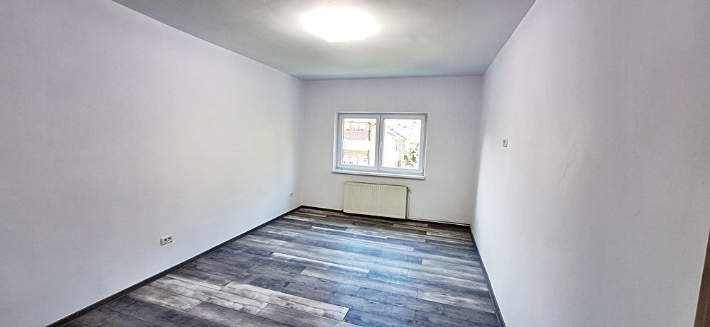 Racadau, apartament decomandat, renovat,  57mp utili, etaj 1, pret 119500 euro - Poză 2