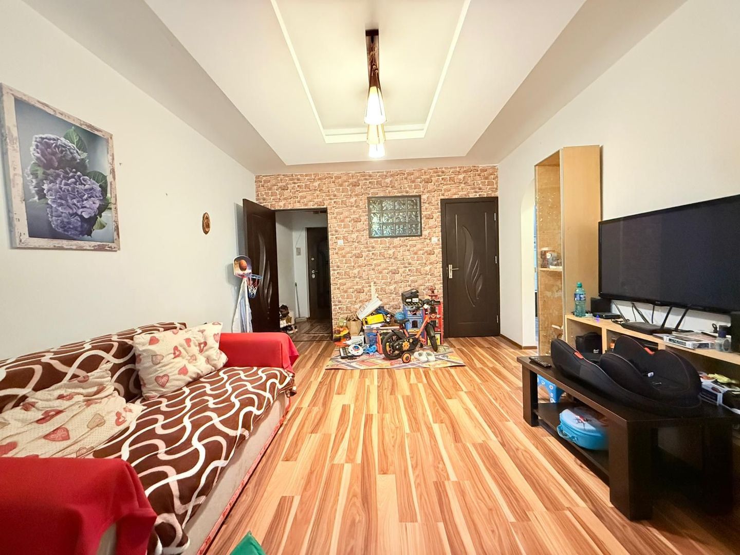 Apartament 2 camere renovat | 50 m Metrou Romancierilor | Etaj 3/10 - Poză 2