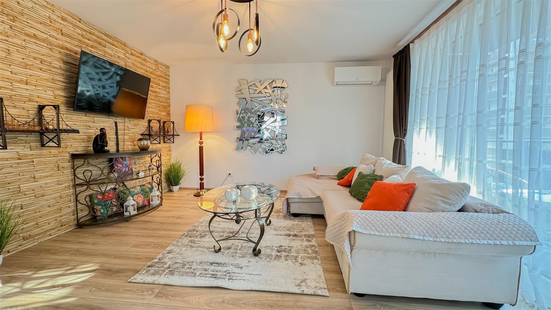 Apartament superb 2 camere + parcare Urban Coresi - Poză 2