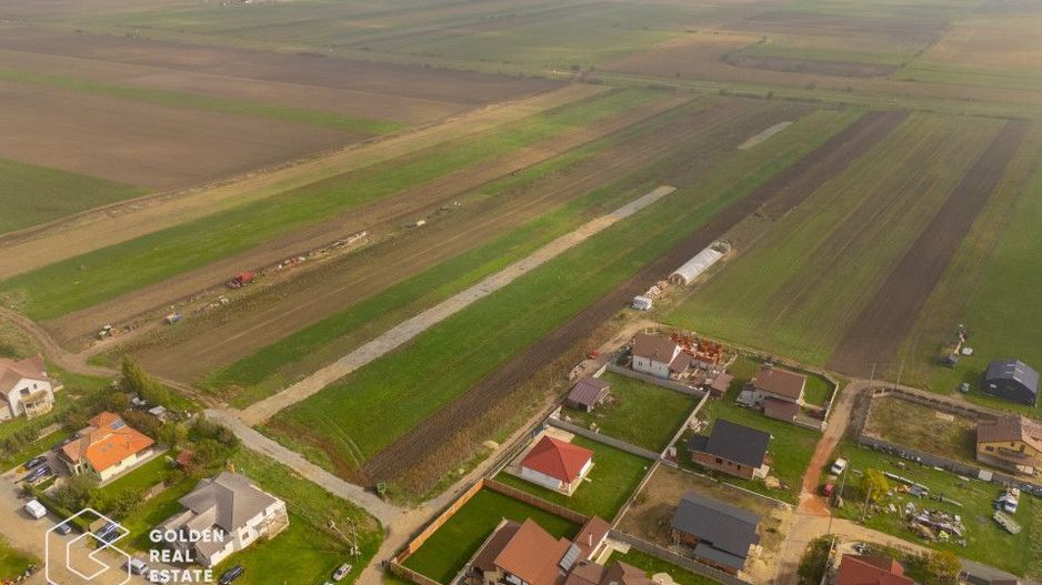 Parcele de 550 mp in Livada, cu toate utilitatile la strada - Poză 1