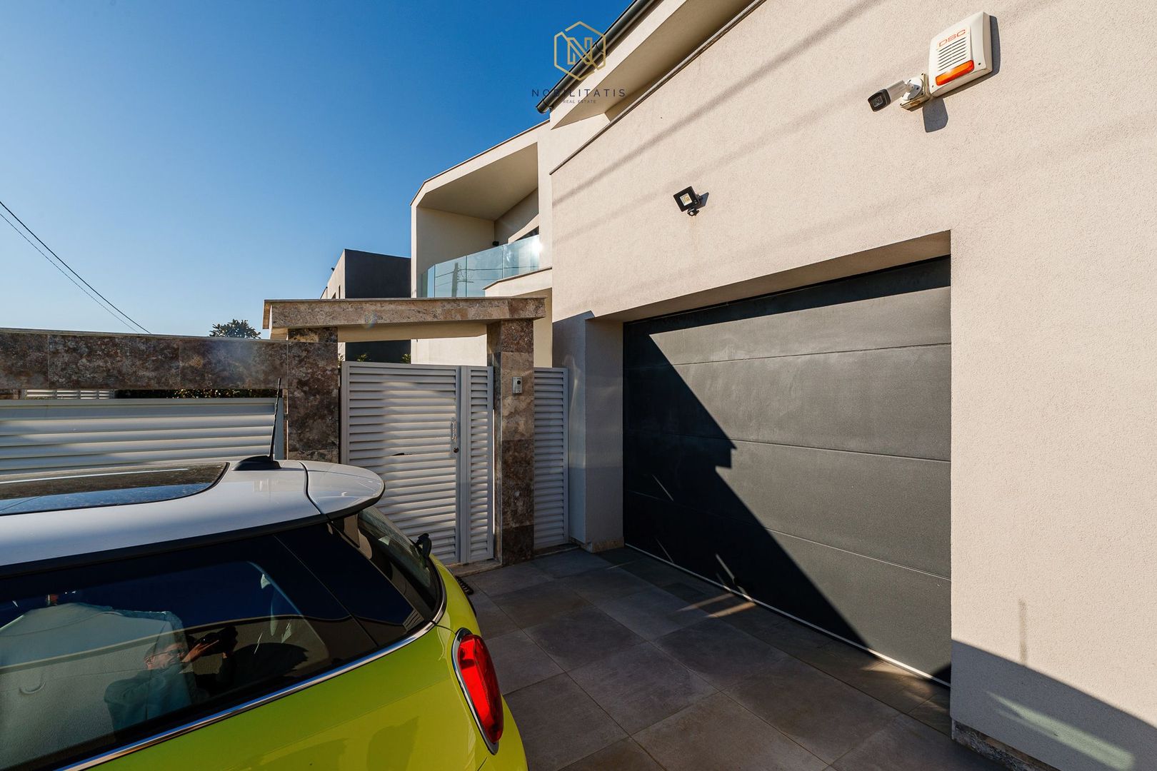 O Capodoperă Arhitecturală, Oferind Eleganță și Confort - Dumbravita - Poză 37