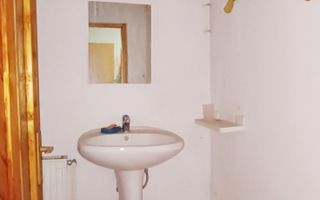 Casa si teren de 916mp in Sacele,cu front la B-dul Brasovului - Poză 20