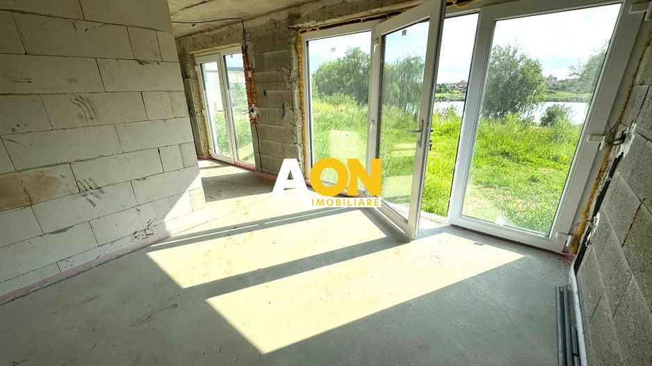 De vanzare apartament 3 camere, la vila, 130mp teren, Lac Chereteu - Poză 5