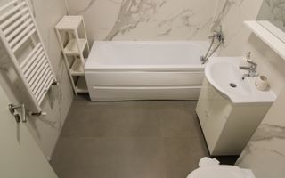 Continental - Buziasului, centrala proprie, parcare inclusa. - Poză 11
