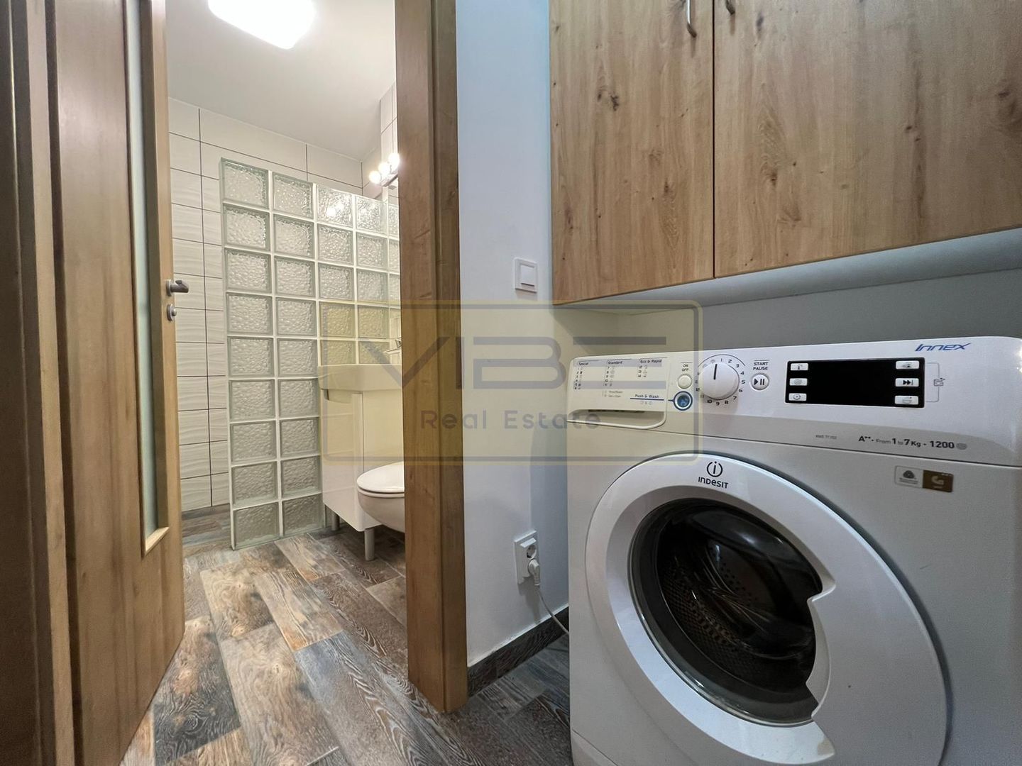 Apartament 2 dormitoare + living Podu Ros - Poză 23