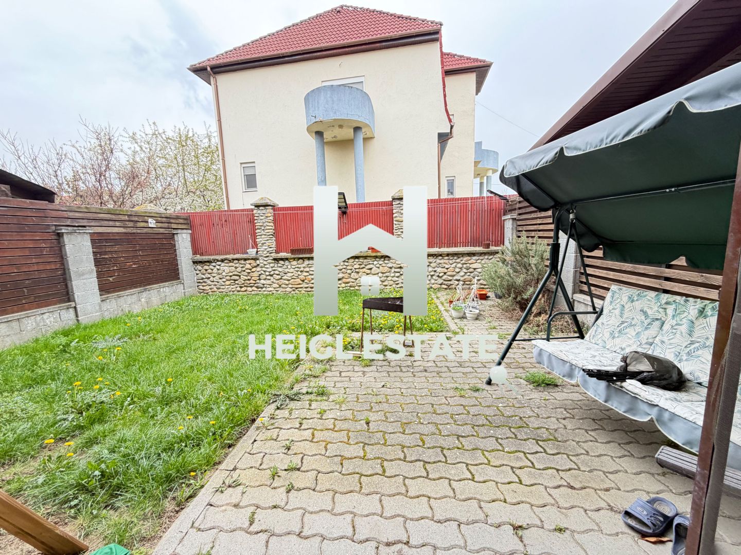 Casa cu 4 camere mobilata cu garaj in zona Braytim Muzicescu - Poză 3