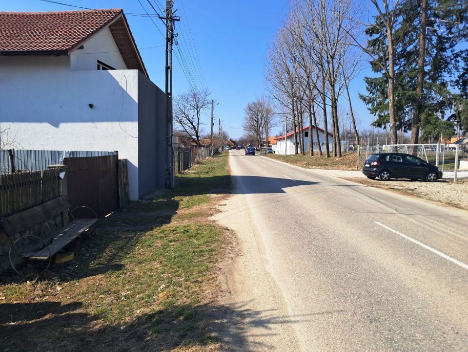 Casă și teren Polovragi - Poză 2