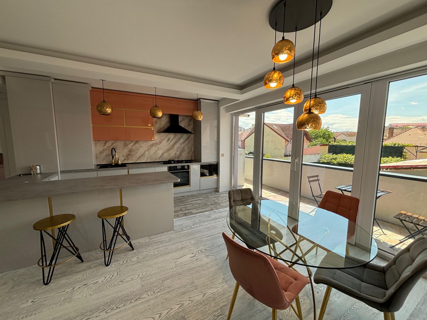 Apartament de 3 camere  de închiriat, în bloc nou, zona Trei Stejari - Poză 2