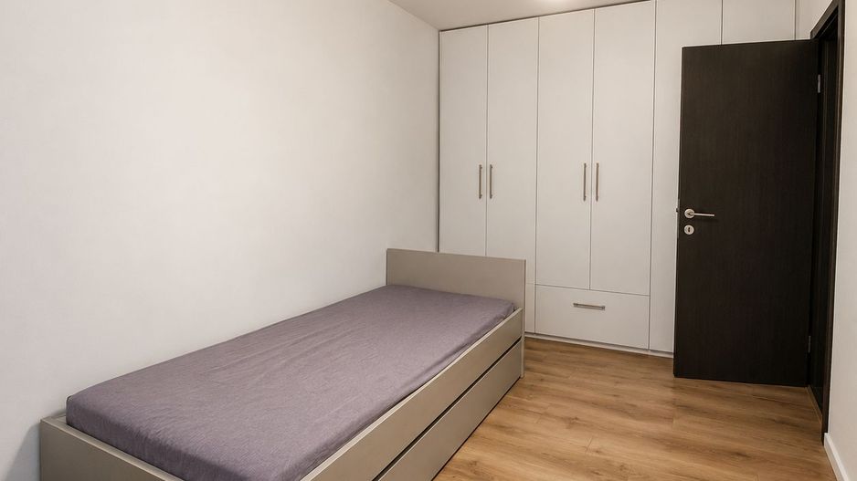 Apartament cu 3 cam complet renovat, 74 mp, 2 băi, Complex Studentesc - Poză 3