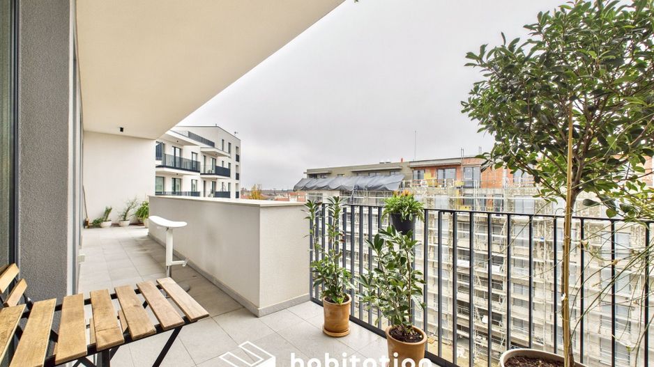 Apartament 3 camere, terasa spatioasa, zona Centralǎ - complex Paltim - Poză 23