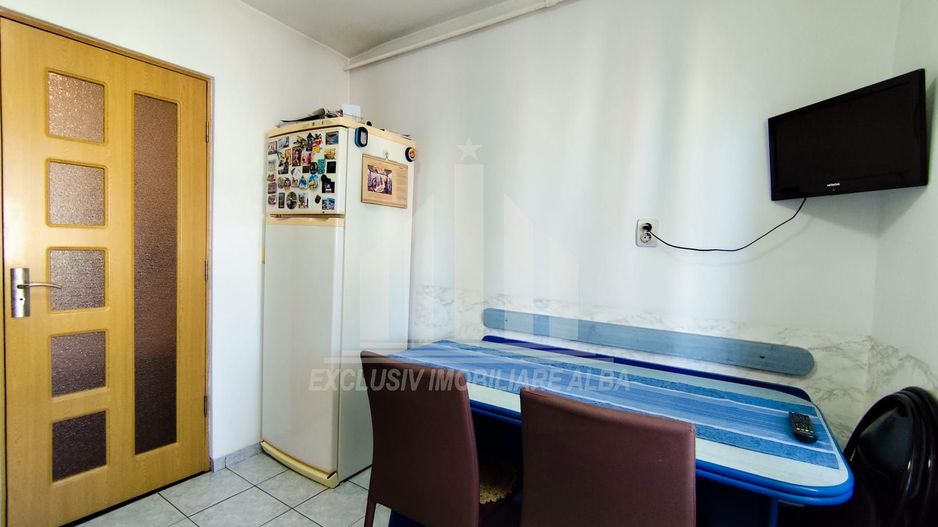 Apartament 3 camere decomandate | 64 mp | Mobilat si utilat | Cetate - Poză 4