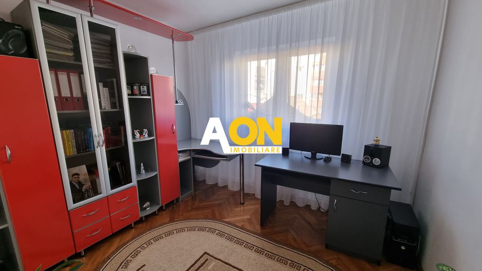 De vanzare apartament 5 camere, etaj intermediar, Cetate - Poză 5
