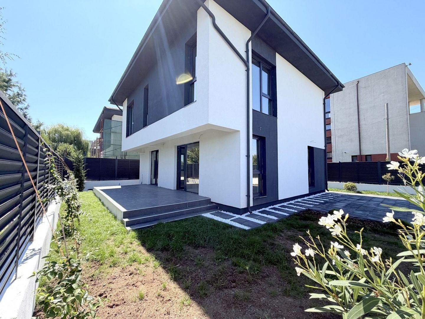 Casa Premium Individuala | Calitate Fara Compromis Otopeni 23 august - Poză 1
