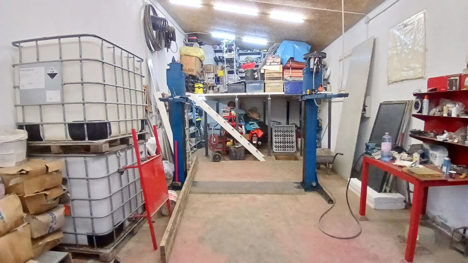 Hală, atelier și locuință, curte cu 900mp teren în Corod - Poză 3