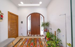 Resedinta spectaculoasa  – Vila exclusivista deschidere directa la lac - Poză 16