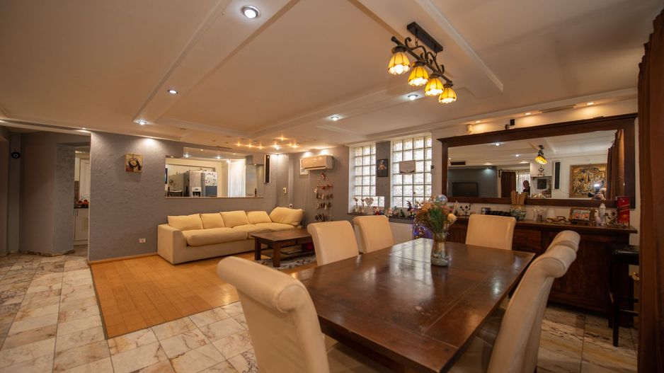Casa de vanzare 9 camere potential investitie Cornetu teren 1200mp - Poză 8