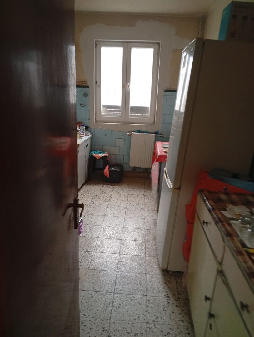 De vanzare Aparatament 2 camere Veteranilor - Poză 5