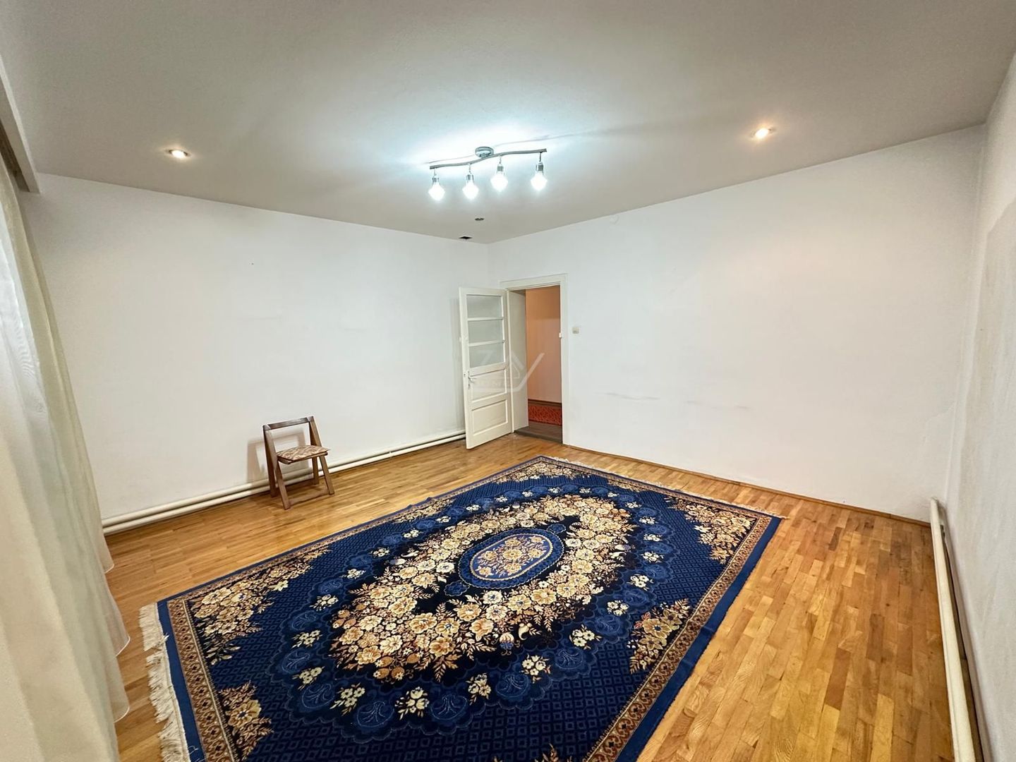 Casa individuala cu 5 camere decomandate. Pozitie excelenta. DIsponibila imediat - Poză 2