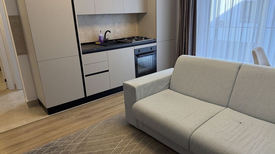 Apartament 2 camere de închiriat Apărătorii Patriei Centrală proprie - Poză 1