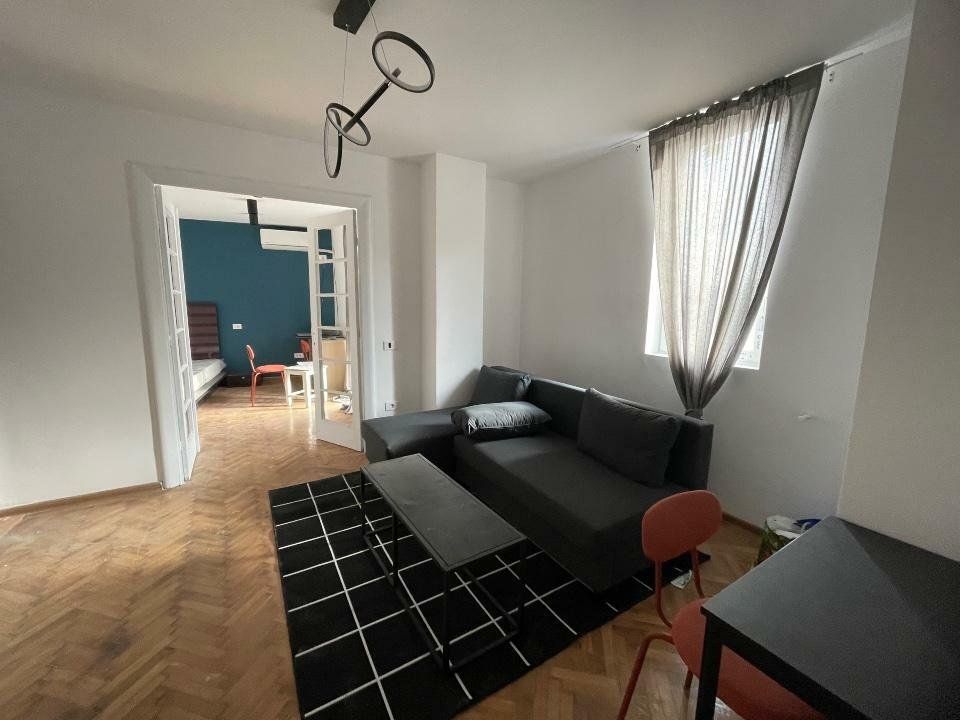 Etaj integral de vanzare in inima Capitalei 5m de la metrou - Poză 1