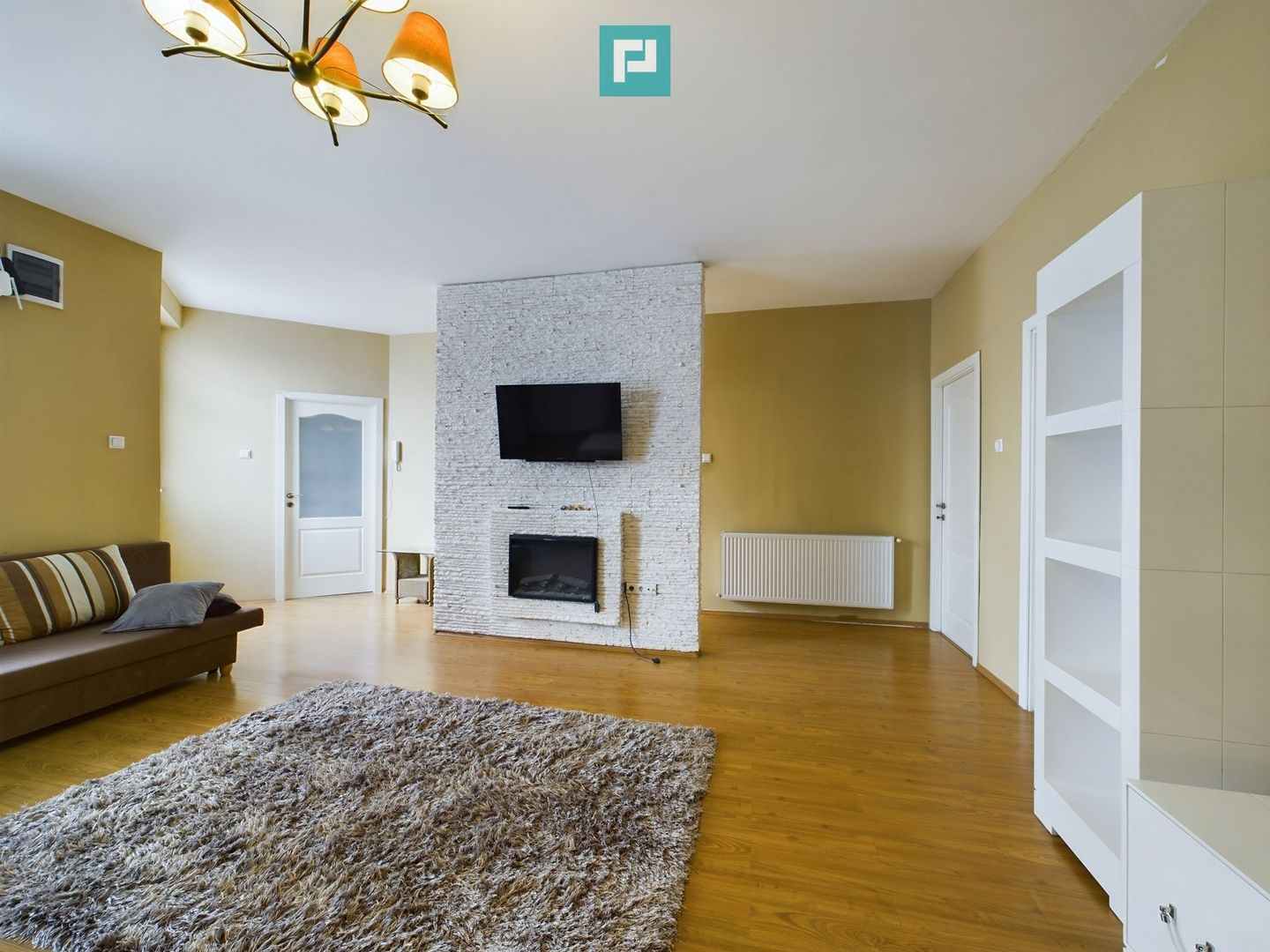 Apartament cu 3 camere Ultracentral - Poză 2