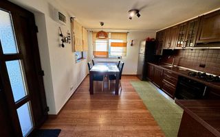 Vanzare casa ideal 2 familii padurea Romanesti - Poză 21