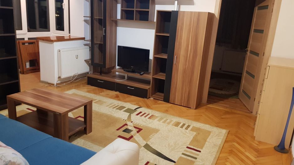 Apartament cu 2 camere in Centrul Civic - Poză 2