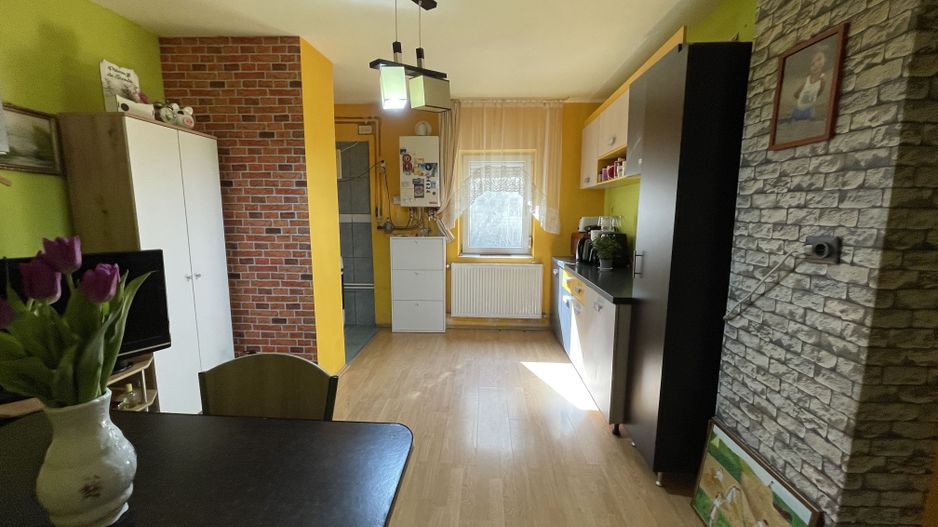 Apartament cu 2 camere parter -zona buna și linistita - Poză 5