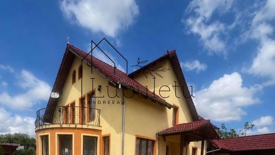 VILĂ PREMIUM DE VÂNZARE | STRADĂ PRIVATĂ | 5 CAMERE | Rasinari - Poză 1