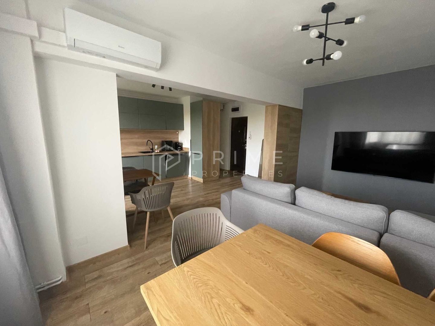 Închiriere apartament ultrafinisat 3 camere – Pandurilor / E.ON - Poză 1