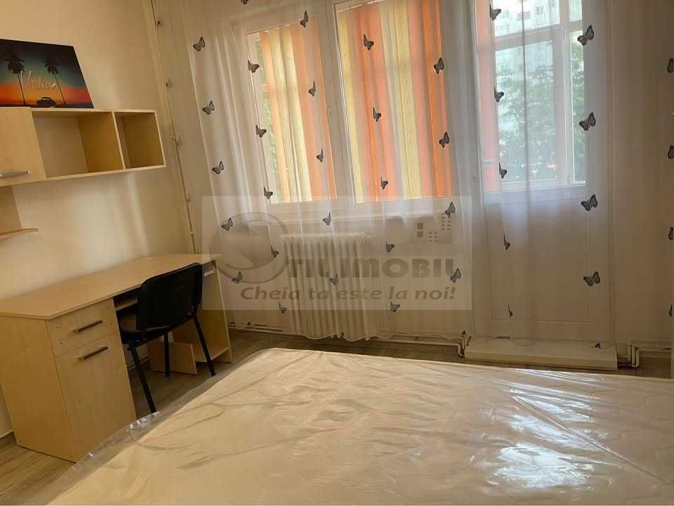 Apartament 3 camere decomandat – Podu Roș- 490 Euro - Poză 3