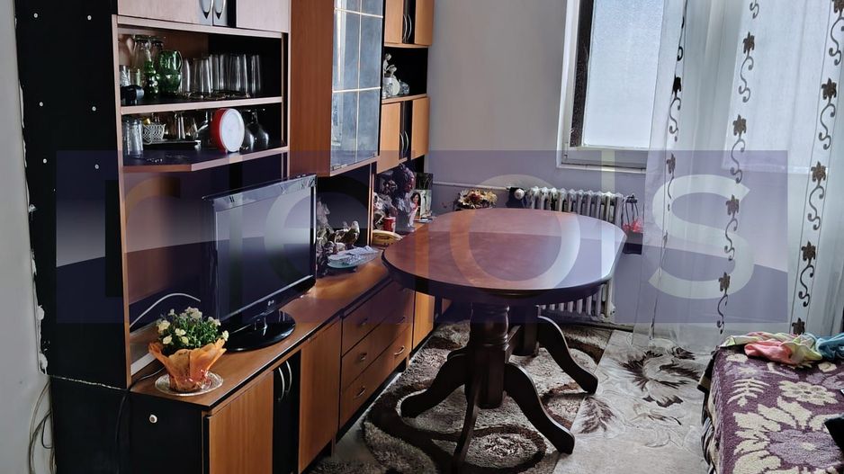 Apartament 3 camere zona Walter Maracineanu et 3/4 necesita renovare - Poză 3