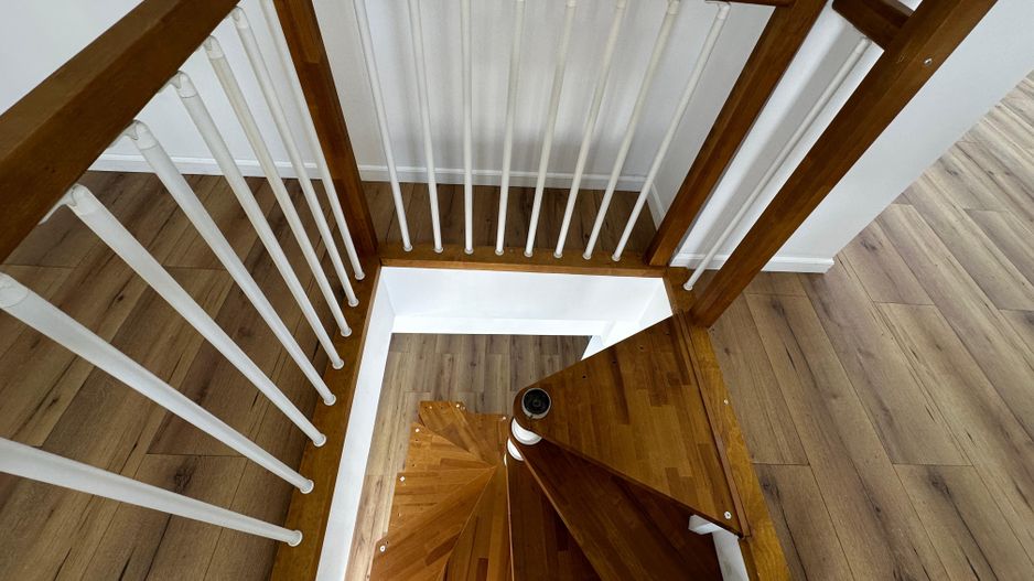 Apartament complet renovat cu scara interioara - Poză 21