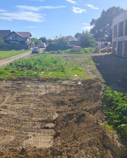 Teren intravilan de 500 mp în Breazu, lângă pădurea Mărzești - Poză 1