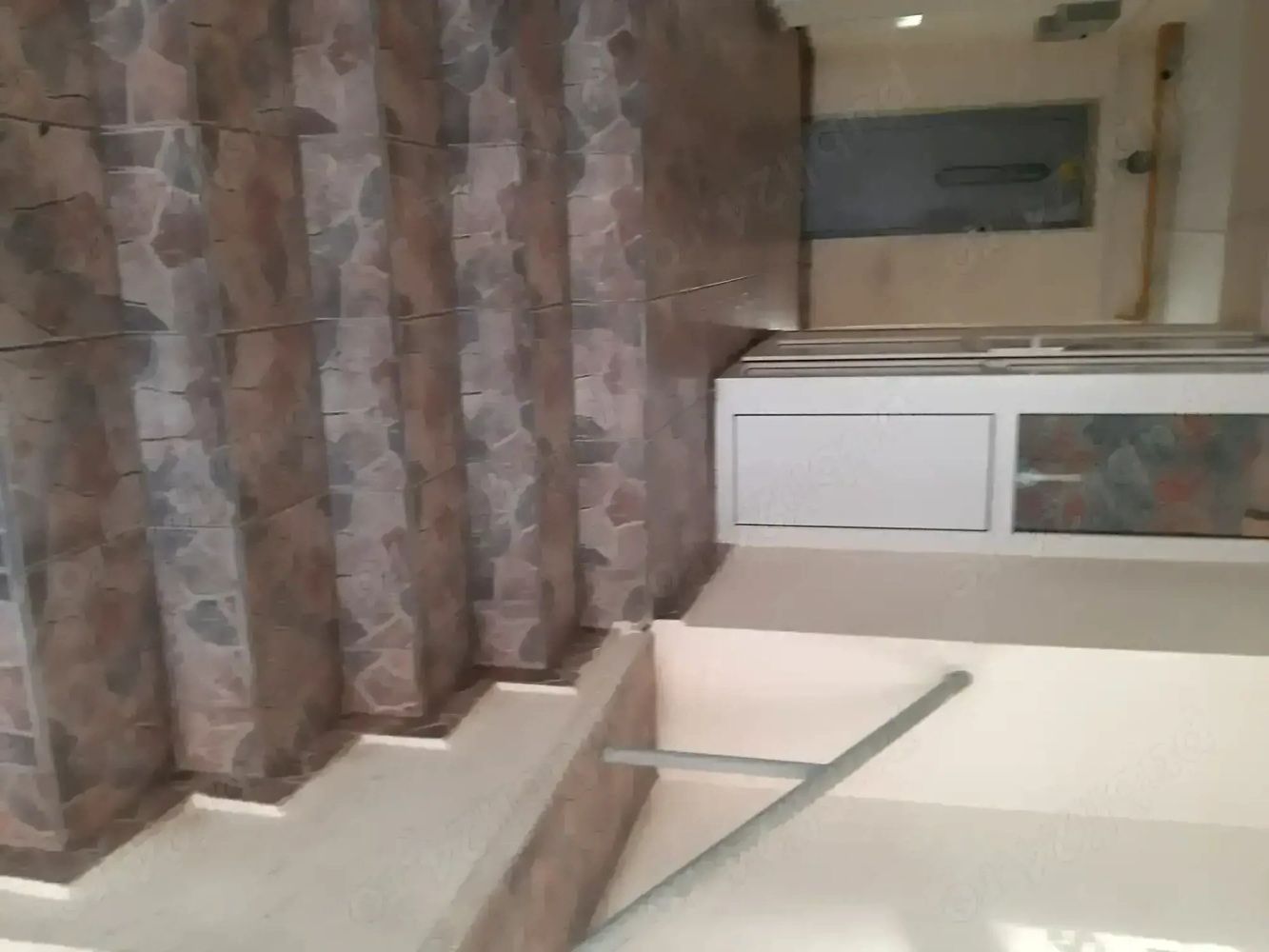 Închiriez apartament 2 camere nemobilat, Piața Muncii, pretabil birou - Poză 4