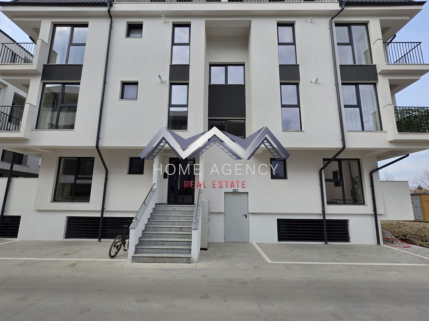 Apartament 3 camere Otopeni central | bloc nou, parcare, comision 0 - Poză 1