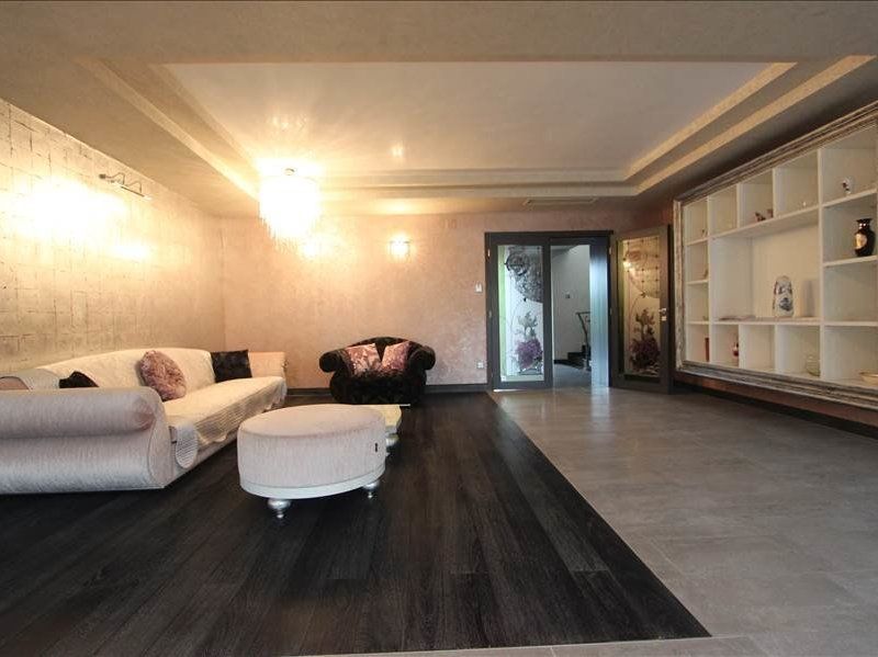 Casă / Vilă cu 7 camere în zona Lipovei - Poză 1