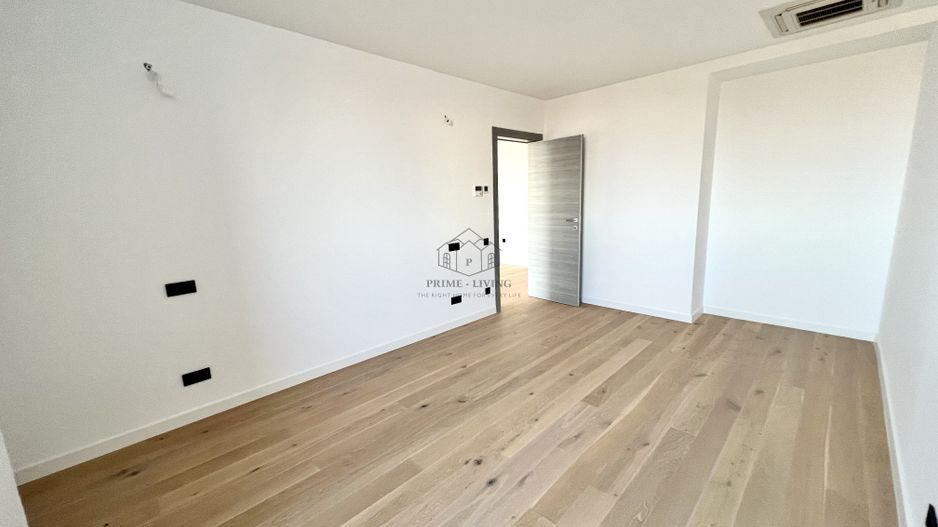 APARTAMENT DEOSEBIT CU 3 CAMERE LA VANZARE CU VEDERE SPRE PARC - Poză 9