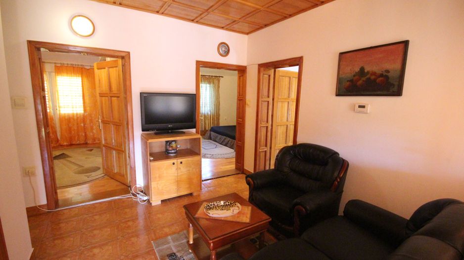 APARTAMENT SPATIOS  IN VILA - Poză 17